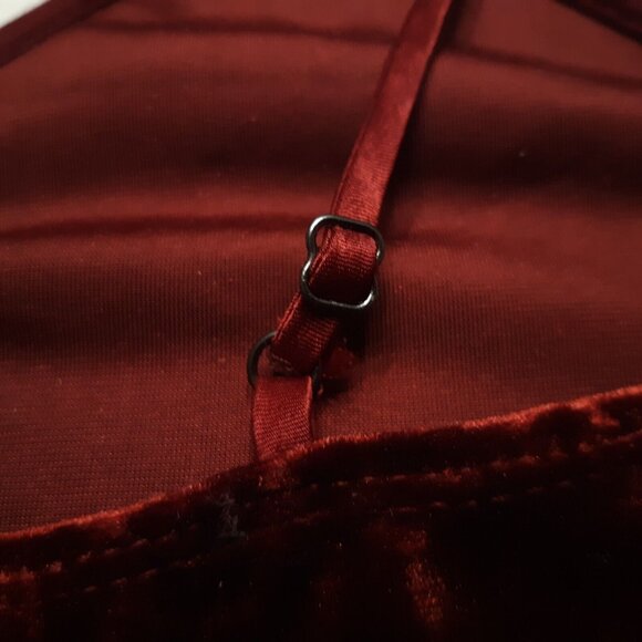 Harlowe and Graham Top Womens Juniors Medium Red Velvet Strappy Stretch Burgundy - Picture 10 of 14